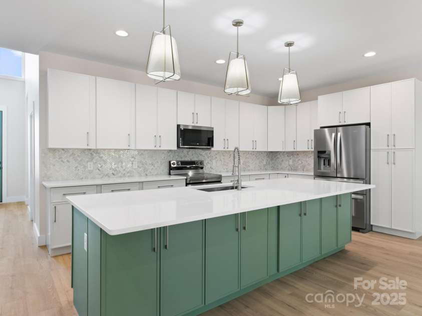 1040 Morlin Acres Drive, Marshall, NC 28753.  MLS# CAR4258785, YatesRealty ID 15296. 