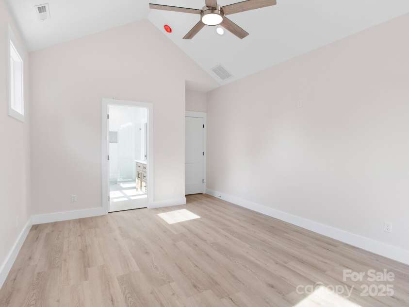 1040 Morlin Acres Drive, Marshall, NC 28753.  MLS# CAR4258785, YatesRealty ID 15296. 