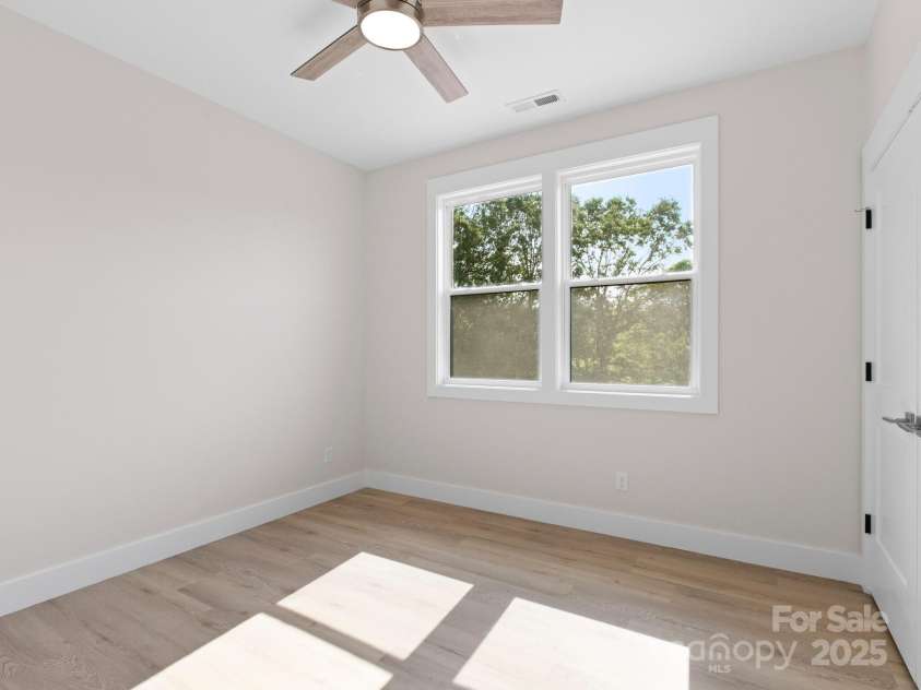 1040 Morlin Acres Drive, Marshall, NC 28753.  MLS# CAR4258785, YatesRealty ID 15296. 