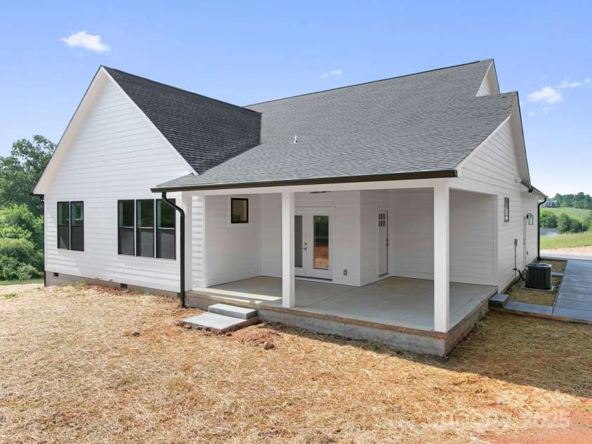 1040 Morlin Acres Drive, Marshall, NC 28753.  MLS# CAR4258785, YatesRealty ID 15296. Covered Patio