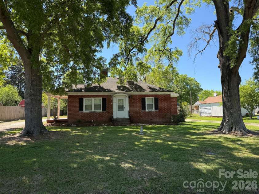 612 Ballard Street, Chester, SC 29706.  MLS# CAR4355125, YatesRealty ID 15297. Welcome home!!!