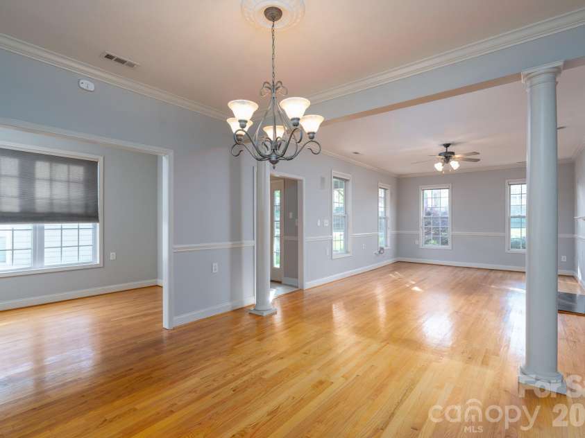 10030 Bishops Gate Boulevard, Pineville, NC 28134.  MLS# CAR4364694, YatesRealty ID 15298. 