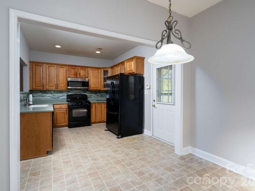 10030 Bishops Gate Boulevard, Pineville, NC 28134.  MLS# CAR4364694, YatesRealty ID 15298. 