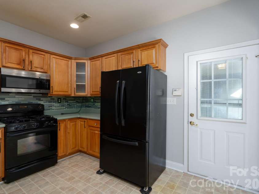 10030 Bishops Gate Boulevard, Pineville, NC 28134.  MLS# CAR4364694, YatesRealty ID 15298. 