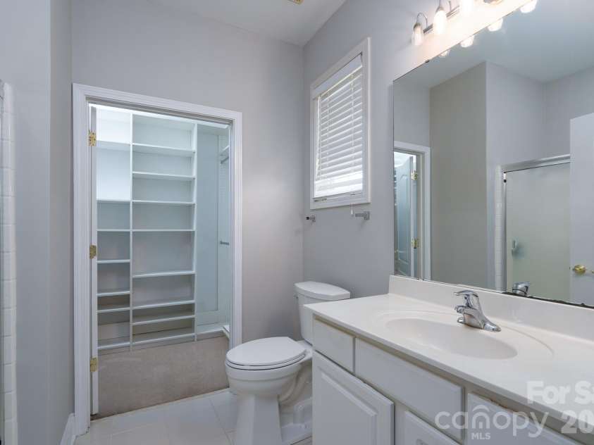 10030 Bishops Gate Boulevard, Pineville, NC 28134.  MLS# CAR4364694, YatesRealty ID 15298. 