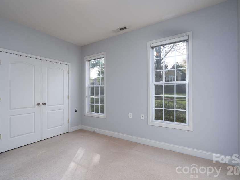 10030 Bishops Gate Boulevard, Pineville, NC 28134.  MLS# CAR4364694, YatesRealty ID 15298. 