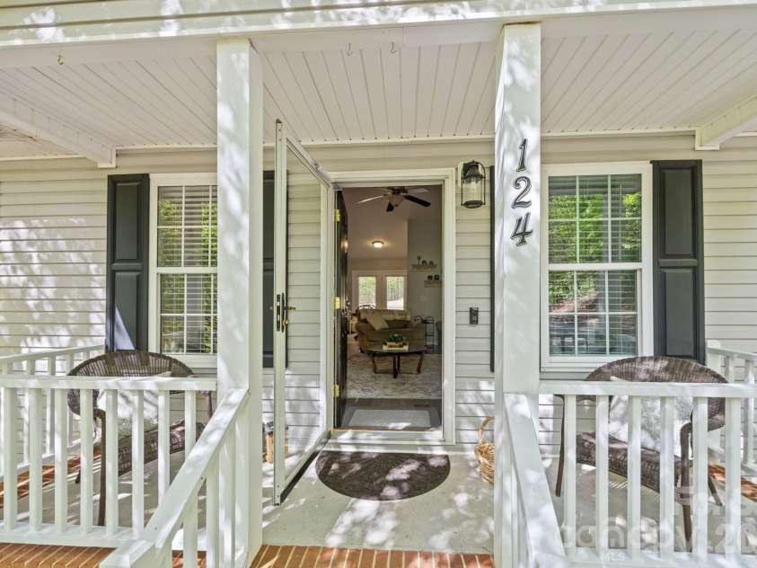 124 Stately Pines Drive, Troutman, NC 28166.  MLS# CAR4370246, YatesRealty ID 15299. 