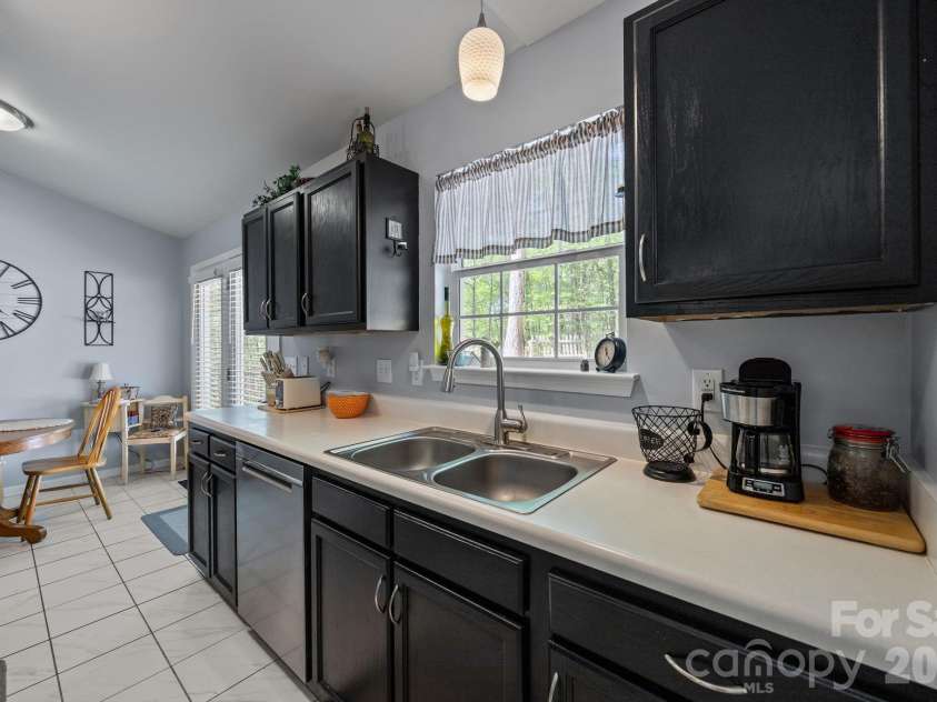 124 Stately Pines Drive, Troutman, NC 28166.  MLS# CAR4370246, YatesRealty ID 15299. 