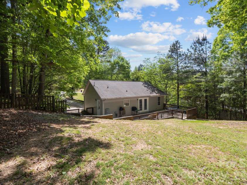 124 Stately Pines Drive, Troutman, NC 28166.  MLS# CAR4370246, YatesRealty ID 15299. 