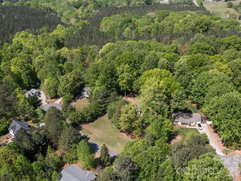 124 Stately Pines Drive, Troutman, NC 28166.  MLS# CAR4370246, YatesRealty ID 15299. 