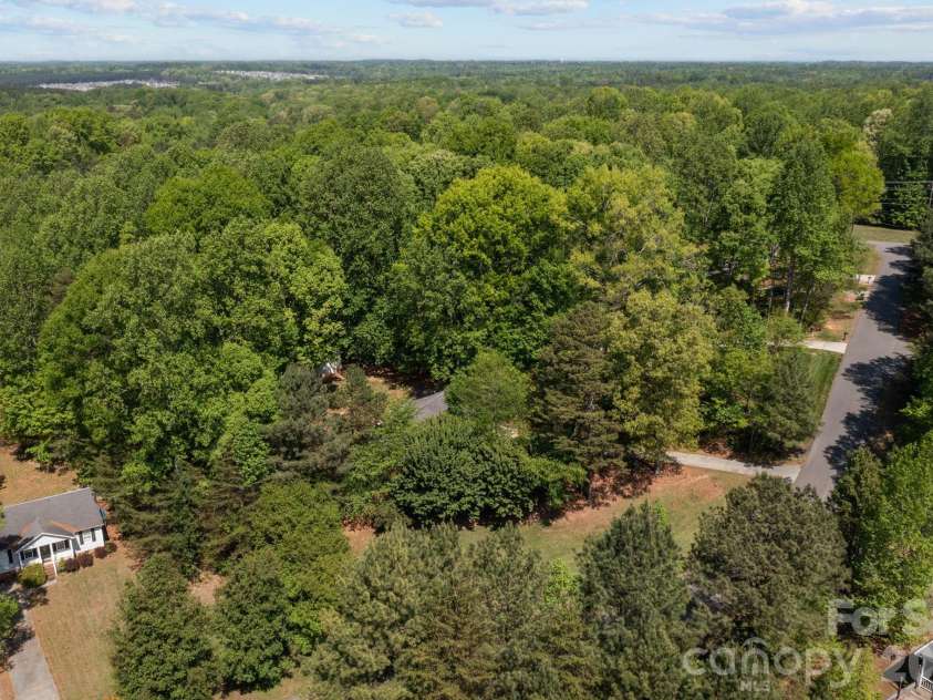 124 Stately Pines Drive, Troutman, NC 28166.  MLS# CAR4370246, YatesRealty ID 15299. 