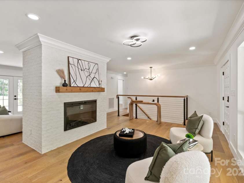 5033 Waxhaw Indian Trail Road, Matthews, NC 28104.  MLS# CAR4260801, YatesRealty ID 15299. 