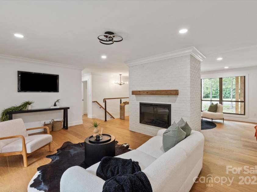 5033 Waxhaw Indian Trail Road, Matthews, NC 28104.  MLS# CAR4260801, YatesRealty ID 15299. 