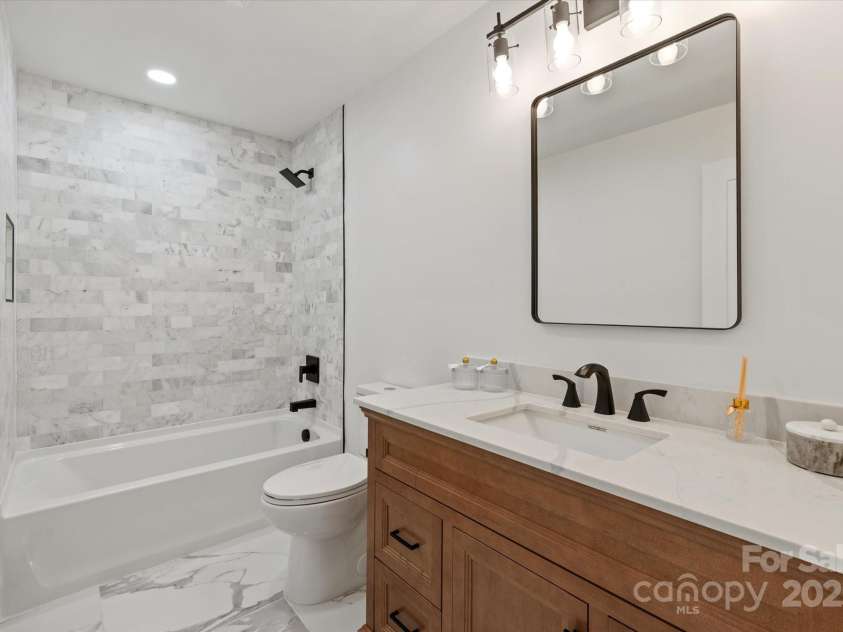 5033 Waxhaw Indian Trail Road, Matthews, NC 28104.  MLS# CAR4260801, YatesRealty ID 15299. 