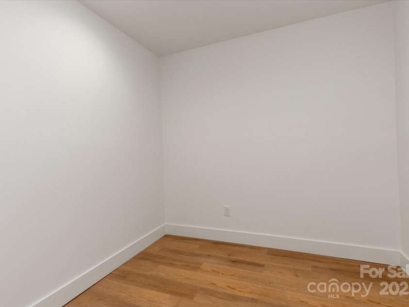 5033 Waxhaw Indian Trail Road, Matthews, NC 28104.  MLS# CAR4260801, YatesRealty ID 15299. 