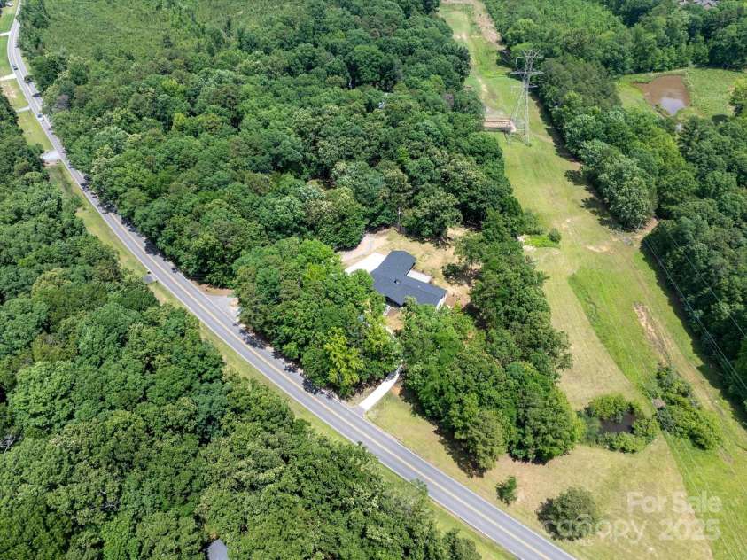 5033 Waxhaw Indian Trail Road, Matthews, NC 28104.  MLS# CAR4260801, YatesRealty ID 15299. 