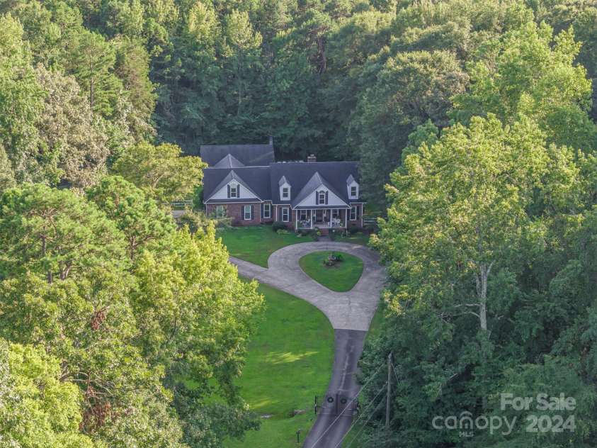 10227 Mount Holly Road, Charlotte, NC 28214.  MLS# CAR4168183, YatesRealty ID 153. 