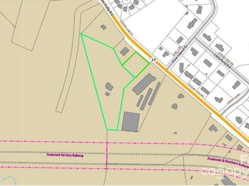 10227 Mount Holly Road, Charlotte, NC 28214.  MLS# CAR4168183, YatesRealty ID 153. 