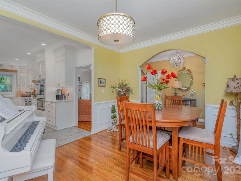 10227 Mount Holly Road, Charlotte, NC 28214.  MLS# CAR4168183, YatesRealty ID 153. 