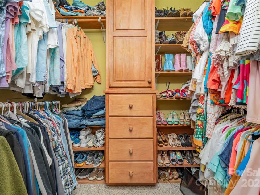 10227 Mount Holly Road, Charlotte, NC 28214.  MLS# CAR4168183, YatesRealty ID 153. 