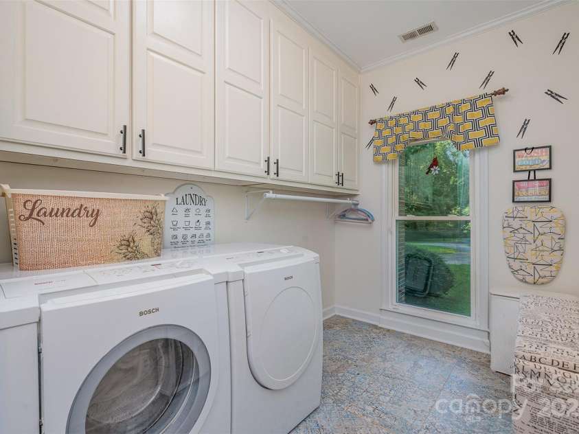 10227 Mount Holly Road, Charlotte, NC 28214.  MLS# CAR4168183, YatesRealty ID 153. 