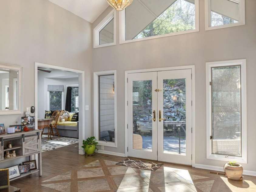 155 POPLAR LOOP Drive, Flat Rock, NC 28731.  MLS# CAR4228418, YatesRealty ID 1530. 