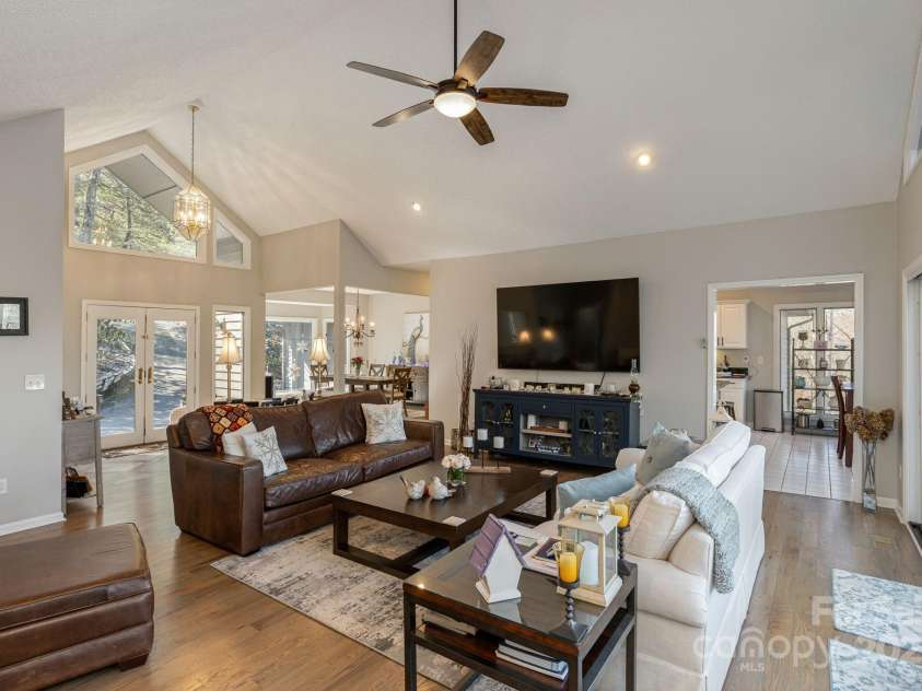 155 POPLAR LOOP Drive, Flat Rock, NC 28731.  MLS# CAR4228418, YatesRealty ID 1530. 