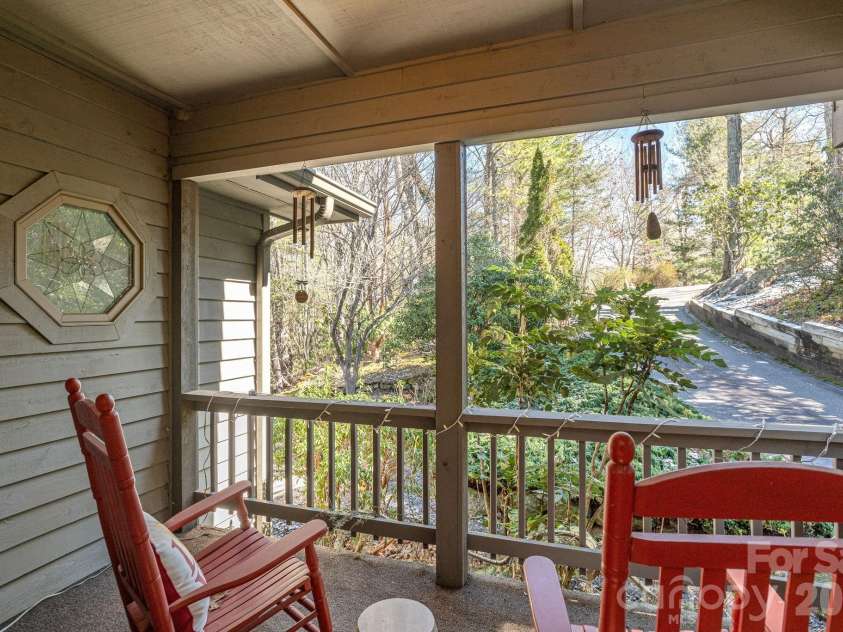155 POPLAR LOOP Drive, Flat Rock, NC 28731.  MLS# CAR4228418, YatesRealty ID 1530. 