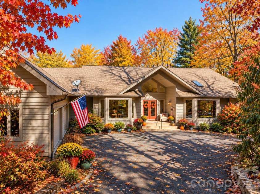 155 POPLAR LOOP Drive, Flat Rock, NC 28731.  MLS# CAR4228418, YatesRealty ID 1530. Enhanced GPT