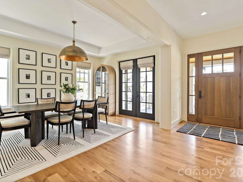 2652 Chesterfield Avenue, Charlotte, NC 28205.  MLS# CAR4369111, YatesRealty ID 15300. 