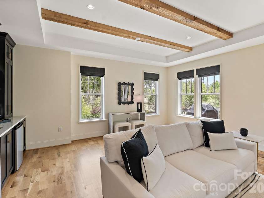 2652 Chesterfield Avenue, Charlotte, NC 28205.  MLS# CAR4369111, YatesRealty ID 15300. 