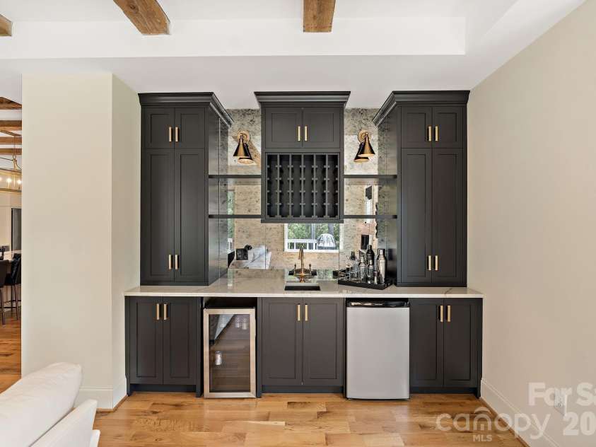 2652 Chesterfield Avenue, Charlotte, NC 28205.  MLS# CAR4369111, YatesRealty ID 15300. 