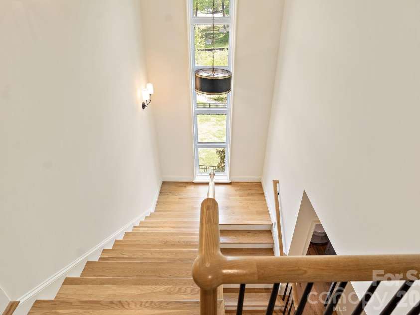 2652 Chesterfield Avenue, Charlotte, NC 28205.  MLS# CAR4369111, YatesRealty ID 15300. 