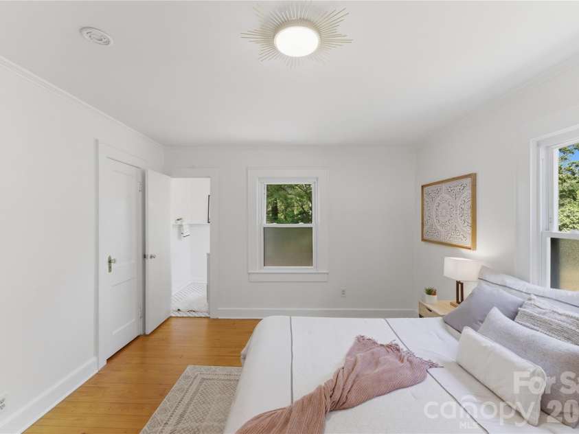 2137 Lanier Avenue, Charlotte, NC 28205.  MLS# CAR4371428, YatesRealty ID 15302. 