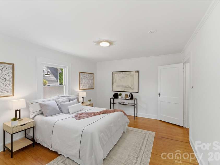 2137 Lanier Avenue, Charlotte, NC 28205.  MLS# CAR4371428, YatesRealty ID 15302. 