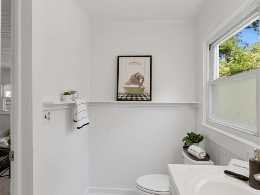 2137 Lanier Avenue, Charlotte, NC 28205.  MLS# CAR4371428, YatesRealty ID 15302. 