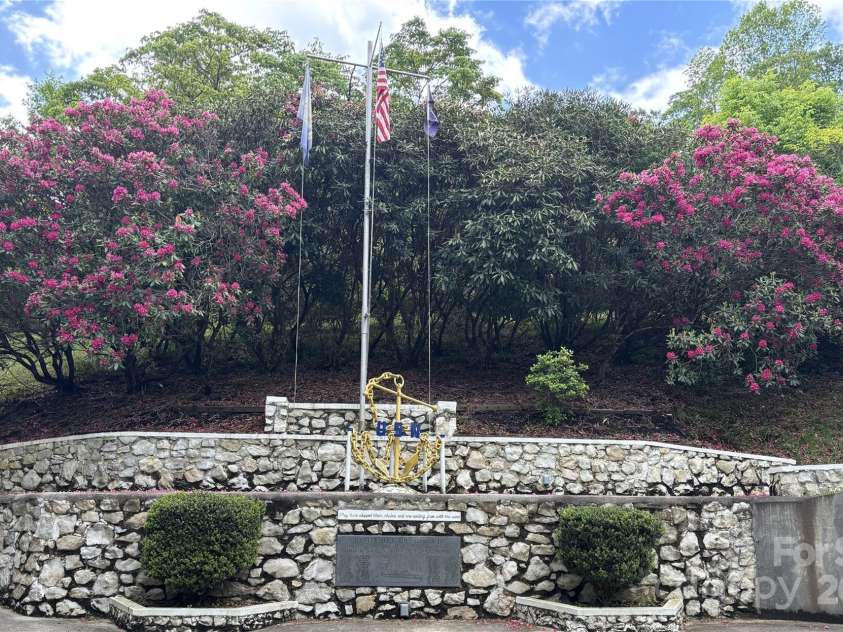 891 Moonshine Mountain Road, Burnsville, NC 28714.  MLS# CAR4261135, YatesRealty ID 15302. 