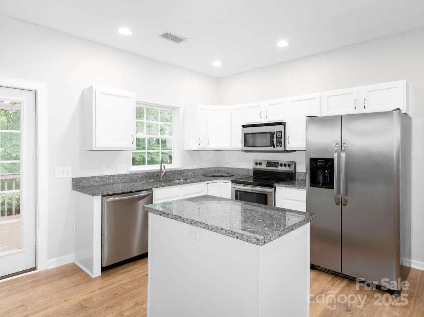 172 Foxtail Drive, Mooresville, NC 28117.  MLS# CAR4219520, YatesRealty ID 15304. 