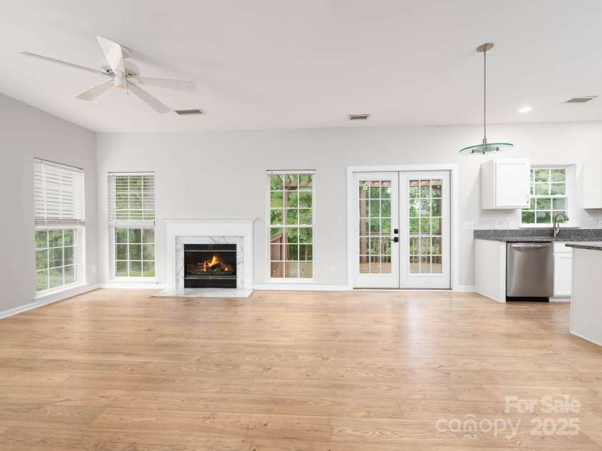 172 Foxtail Drive, Mooresville, NC 28117.  MLS# CAR4219520, YatesRealty ID 15304. 