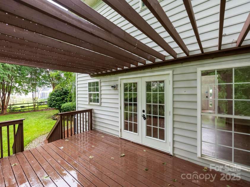 172 Foxtail Drive, Mooresville, NC 28117.  MLS# CAR4219520, YatesRealty ID 15304. 