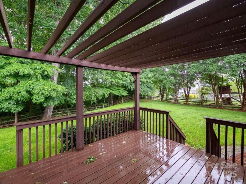 172 Foxtail Drive, Mooresville, NC 28117.  MLS# CAR4219520, YatesRealty ID 15304. 