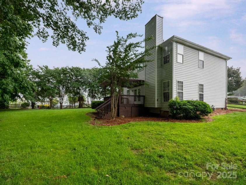 172 Foxtail Drive, Mooresville, NC 28117.  MLS# CAR4219520, YatesRealty ID 15304. 