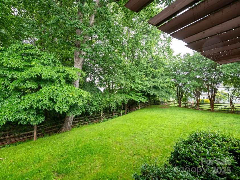 172 Foxtail Drive, Mooresville, NC 28117.  MLS# CAR4219520, YatesRealty ID 15304. 