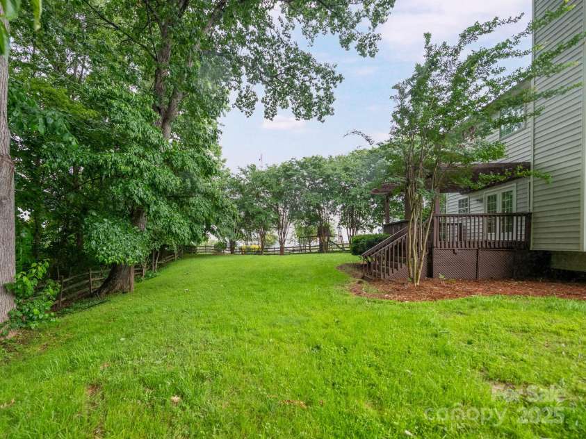 172 Foxtail Drive, Mooresville, NC 28117.  MLS# CAR4219520, YatesRealty ID 15304. 