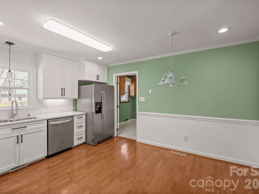 7737 Ridgeloch Place, Charlotte, NC 28226.  MLS# CAR4357956, YatesRealty ID 15304. 
