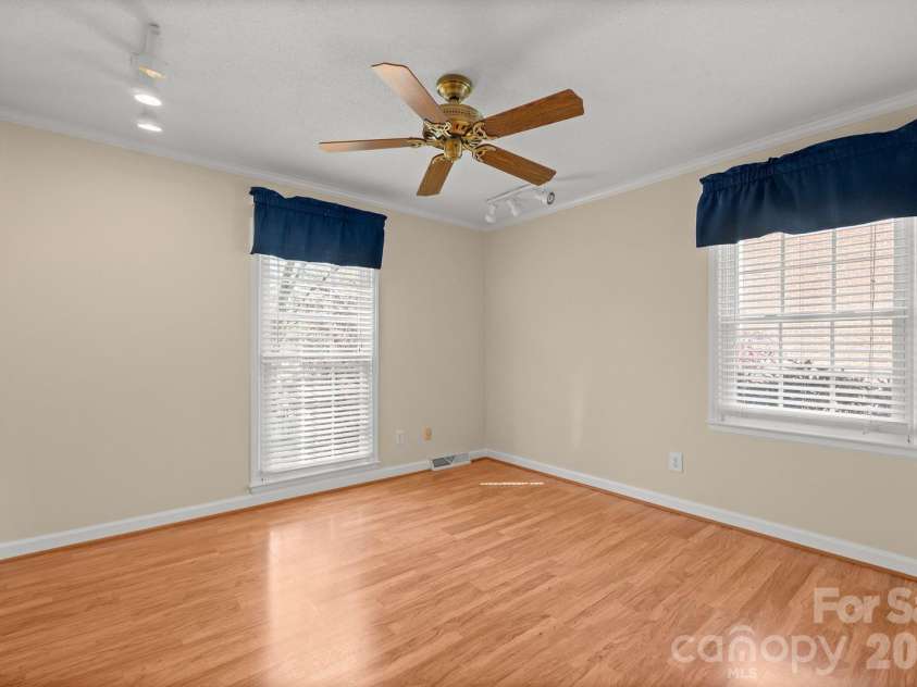 7737 Ridgeloch Place, Charlotte, NC 28226.  MLS# CAR4357956, YatesRealty ID 15304. 