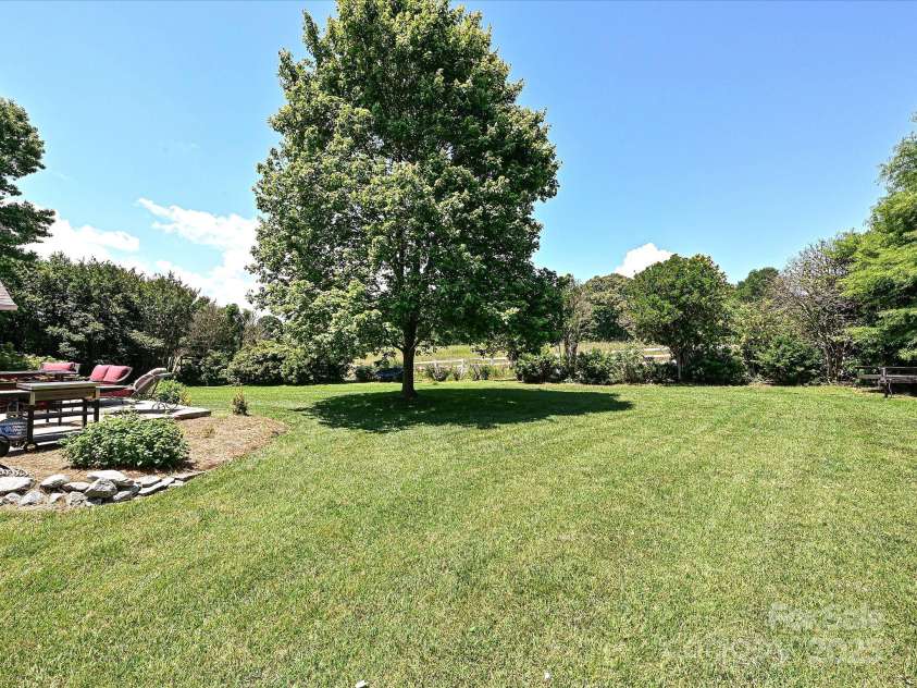 202 Cameron Drive, Kings Mountain, NC 28086.  MLS# CAR4260301, YatesRealty ID 15305. Back Yard