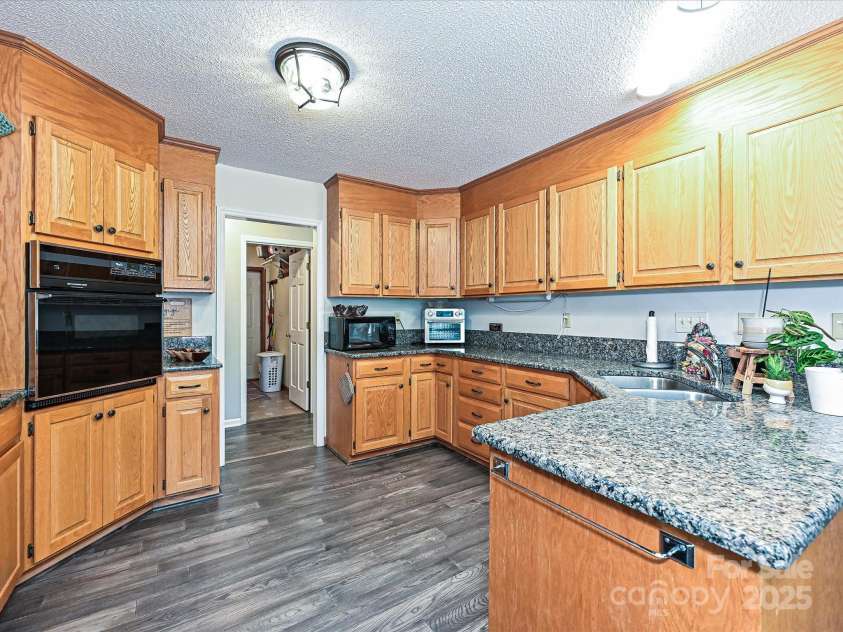 202 Cameron Drive, Kings Mountain, NC 28086.  MLS# CAR4260301, YatesRealty ID 15305. Kitchen 