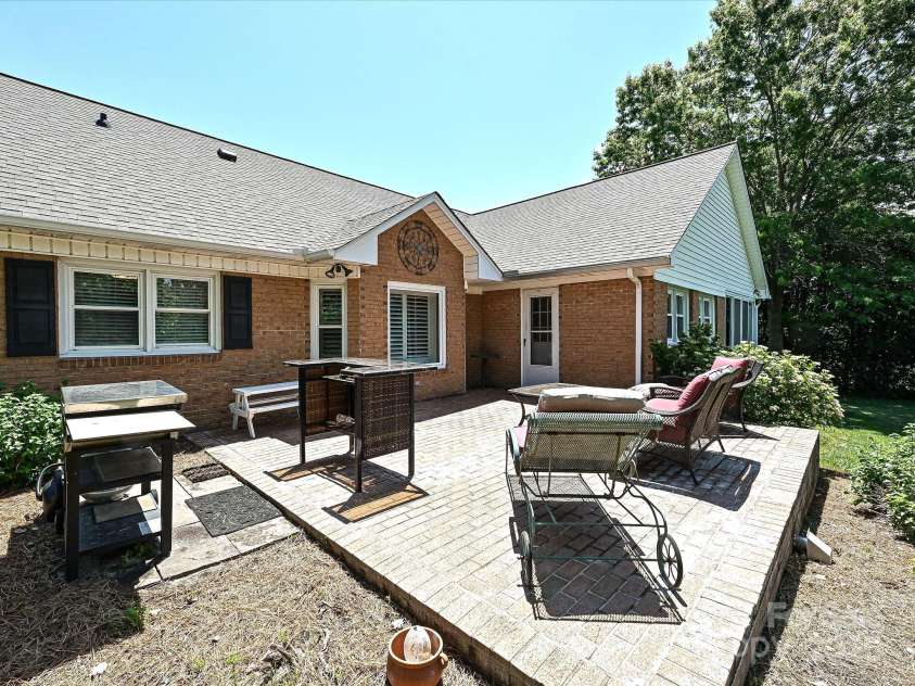 202 Cameron Drive, Kings Mountain, NC 28086.  MLS# CAR4260301, YatesRealty ID 15305. Patio is a great place for entertaining or just relaxing!