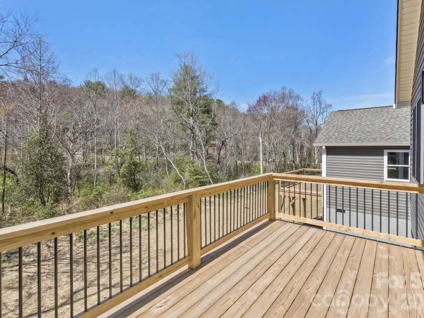 235 EDGEWOOD Road, Asheville, NC 28803.  MLS# CAR4362301, YatesRealty ID 15305. 